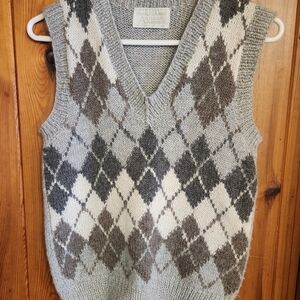Andean Imports Alpaca 100% Wool Argyle Vest. Retro Styling great for Layering.